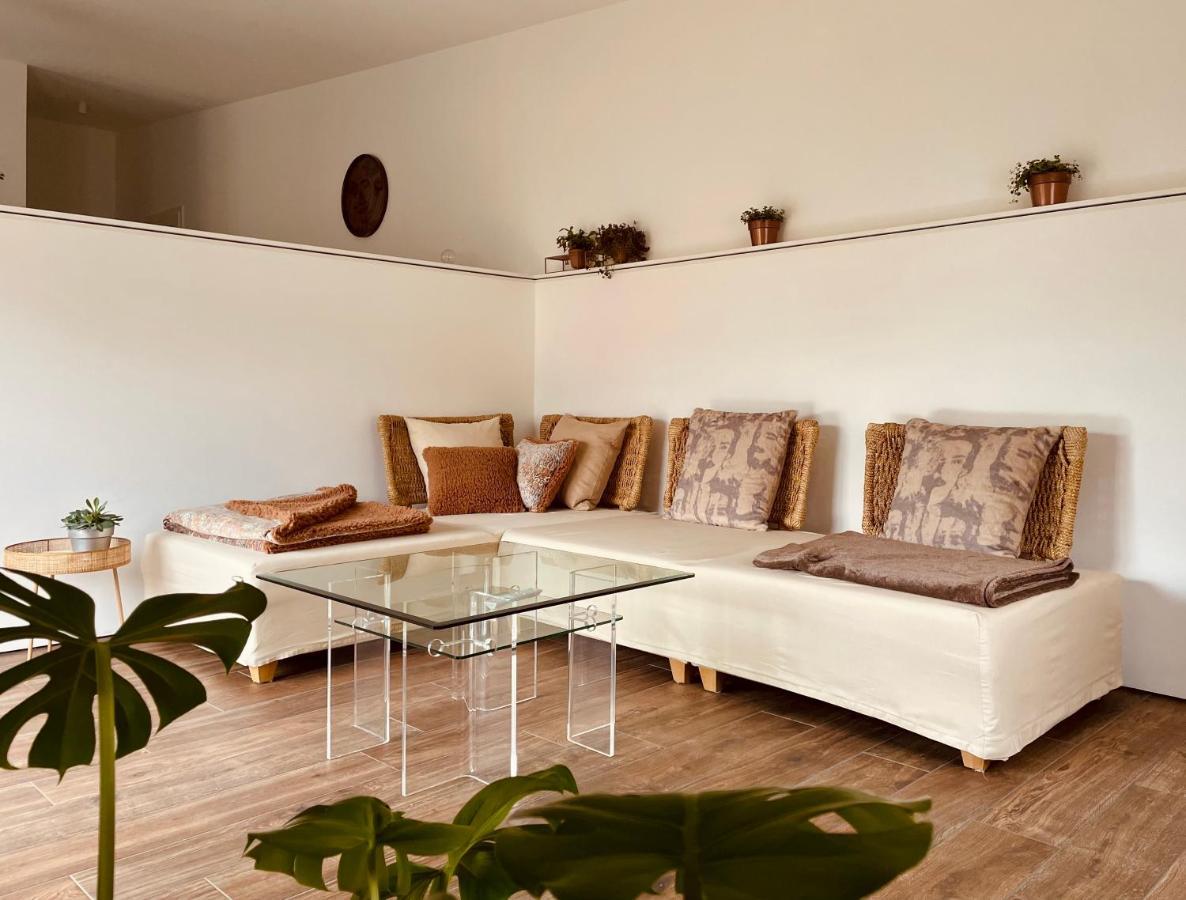 Weinlofts An Der Mosel Mit E10 Ladestation Kowerich
